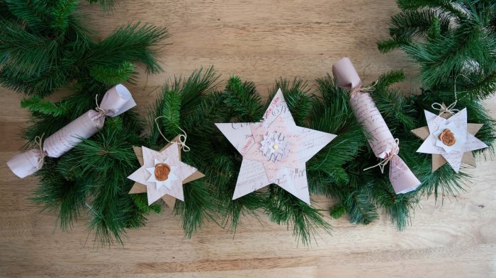 How to Make Christmas Decoration out of Paper Creative DIY Ideas