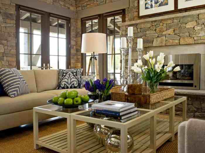 How to decorate a living room side table